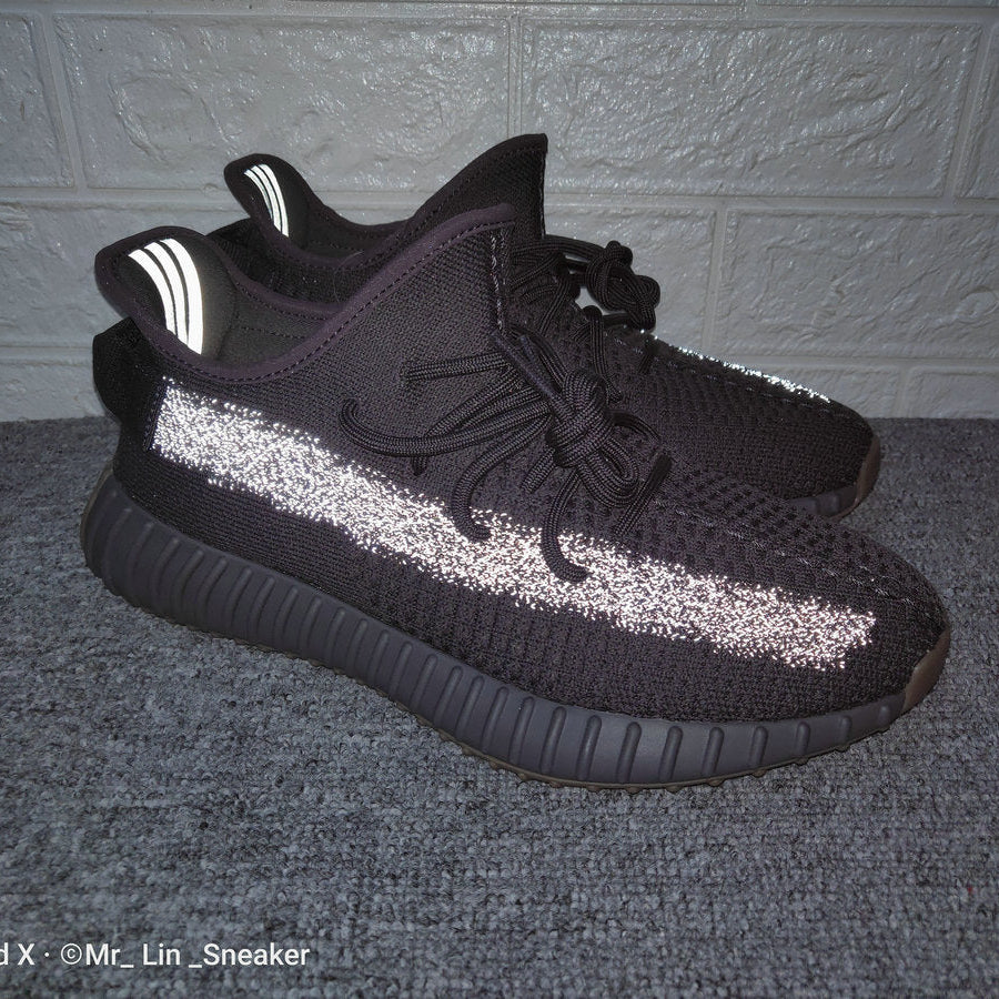 Yeezy Boost 350 Black - HYPER LIST