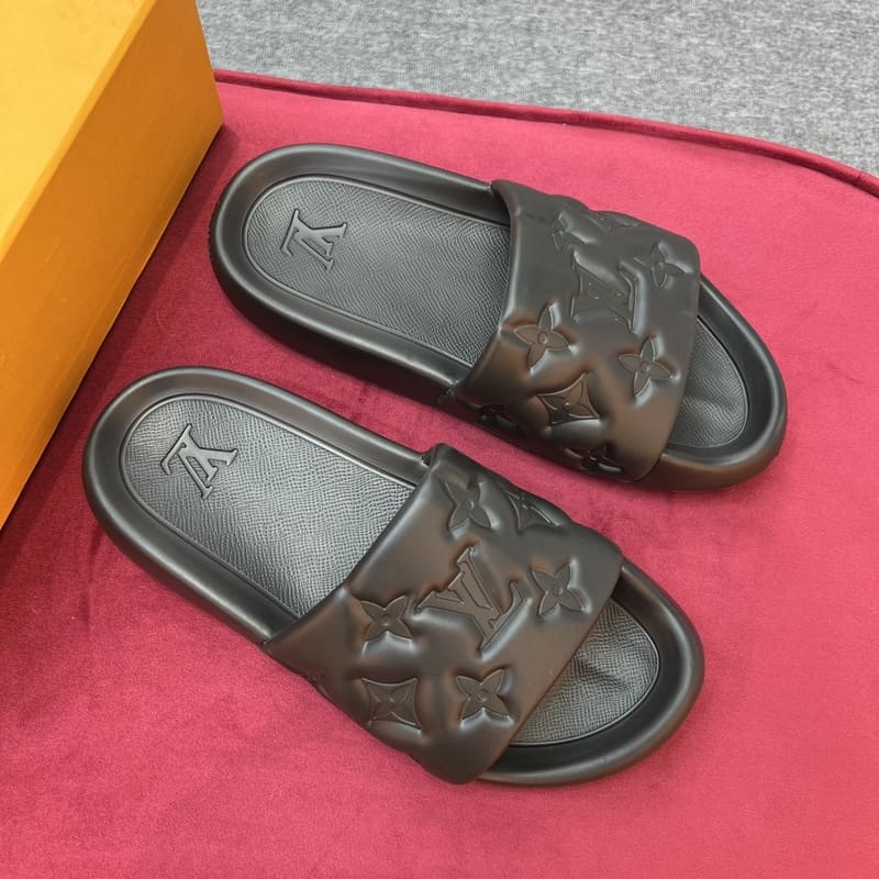 Slide Louis Vuitton Waterfront Preto - HYPER LIST