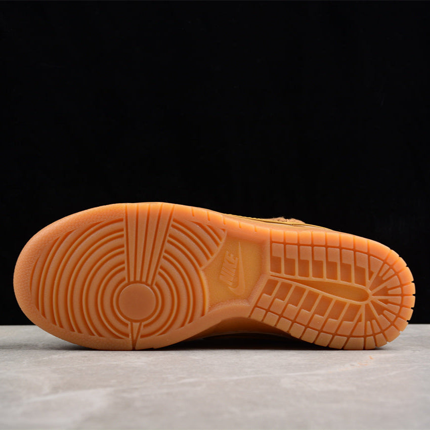 Nike SB Dunk x Louis Vuitton - HYPER LIST