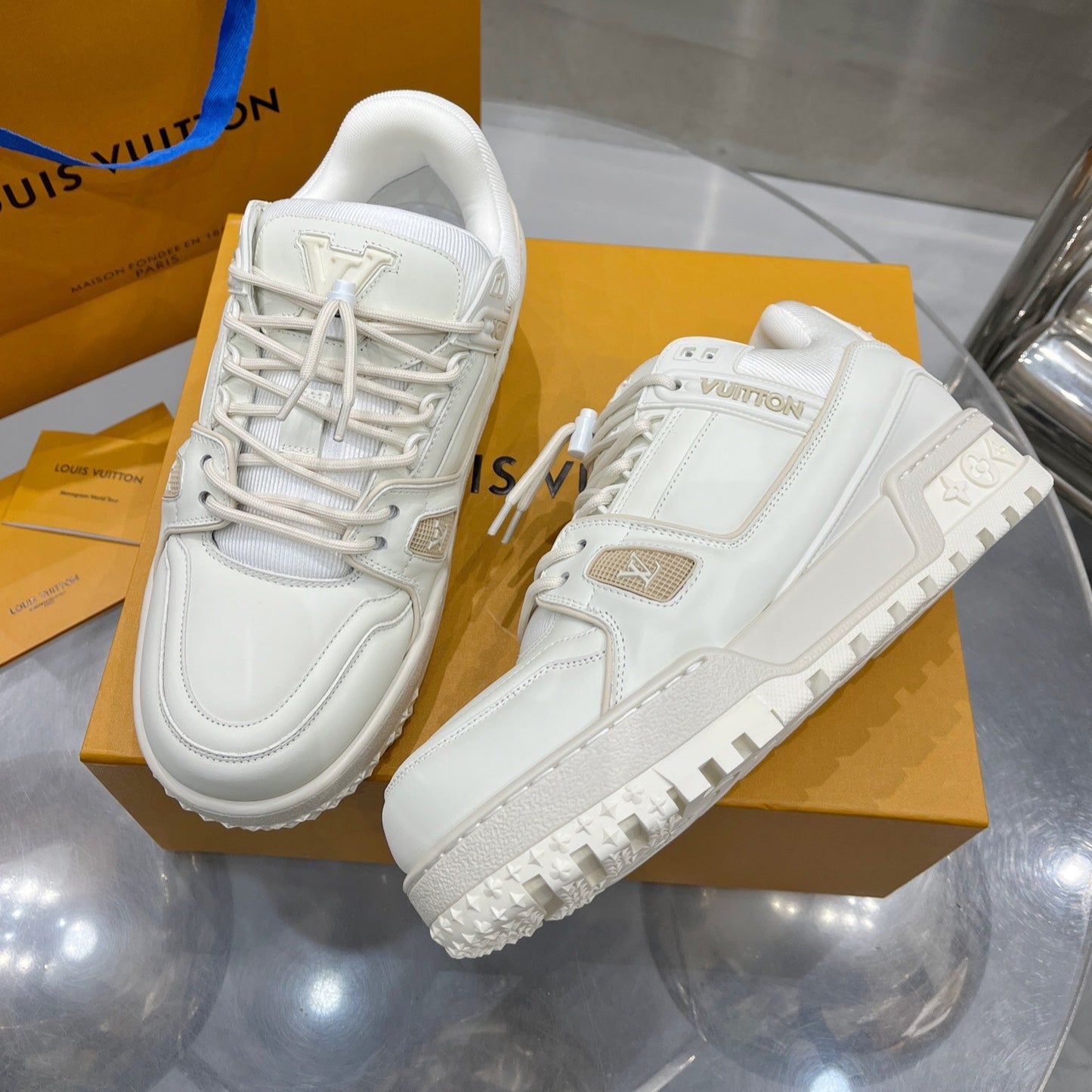 Louis Vuitton Trainner White - HYPER LIST