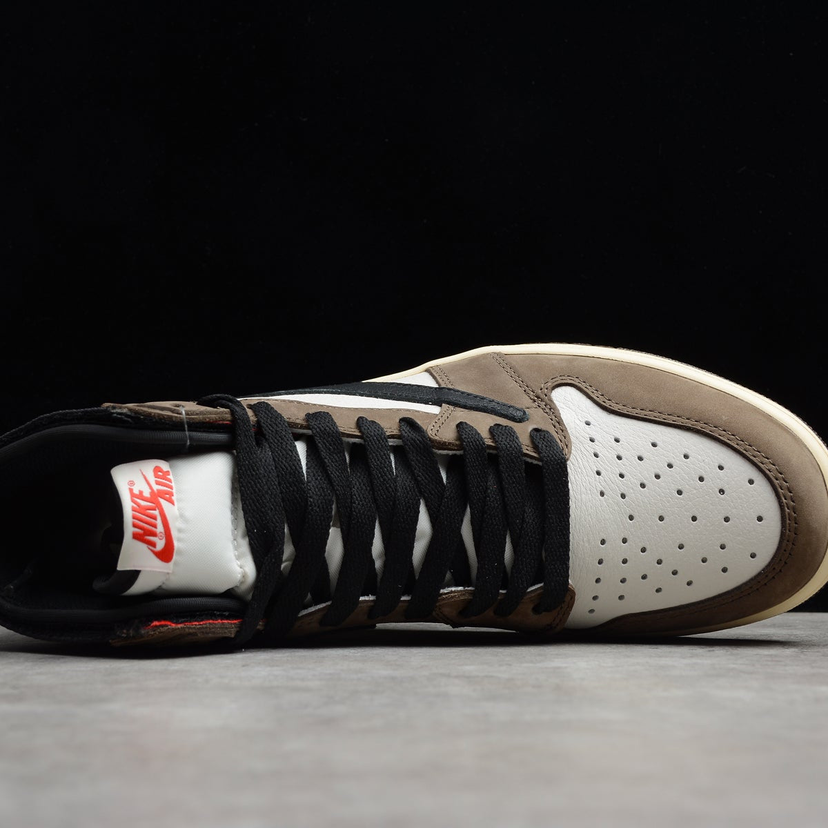 Travis Scott x Air Jordan 1 High Mocha - HYPER LIST