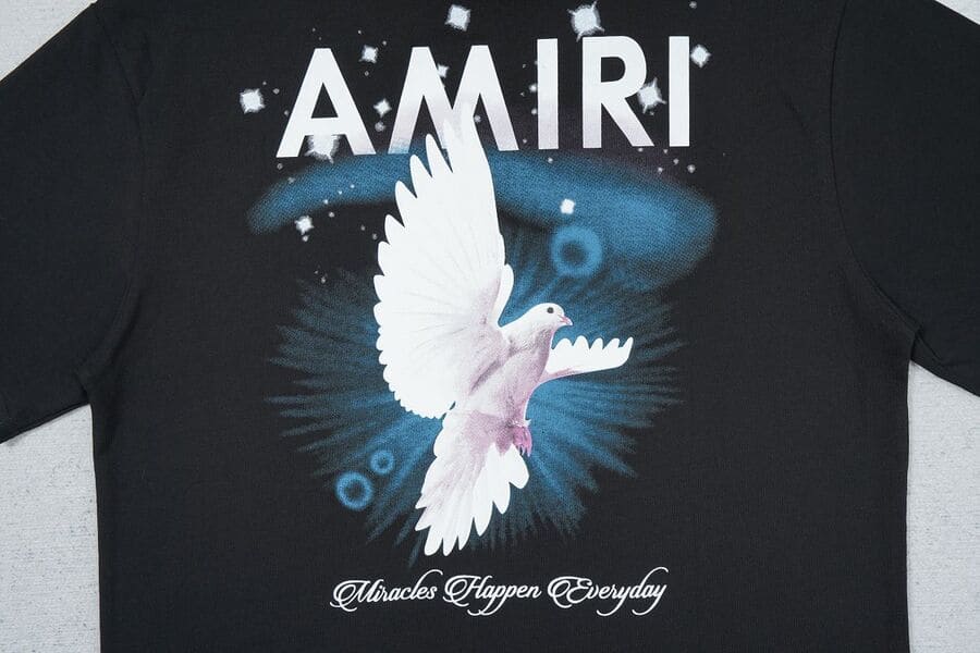 Camiseta Amiri Rainbow Dove - HYPER LIST