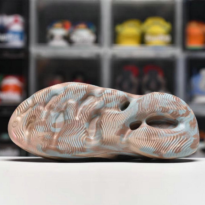 Yeezy Foam Runner Mettalic