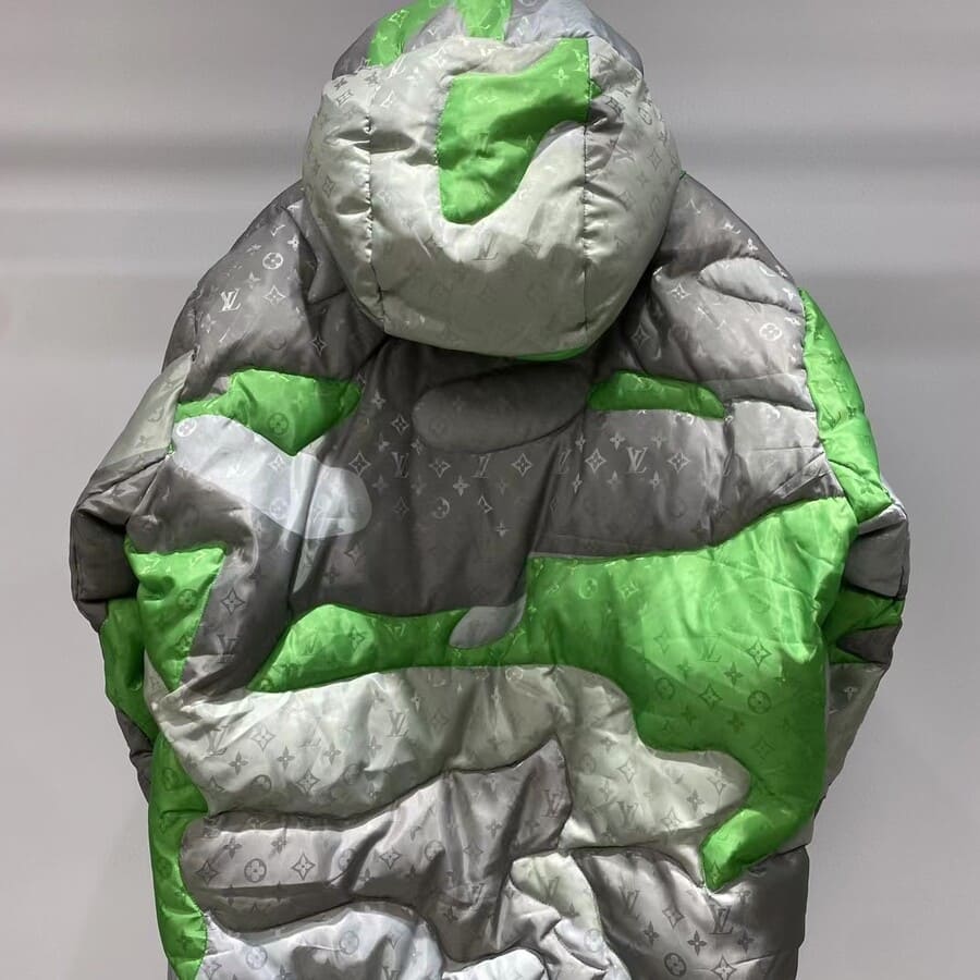 Jaqueta Louis Vuitton Patchworked Portrait Puffer - HYPER LIST