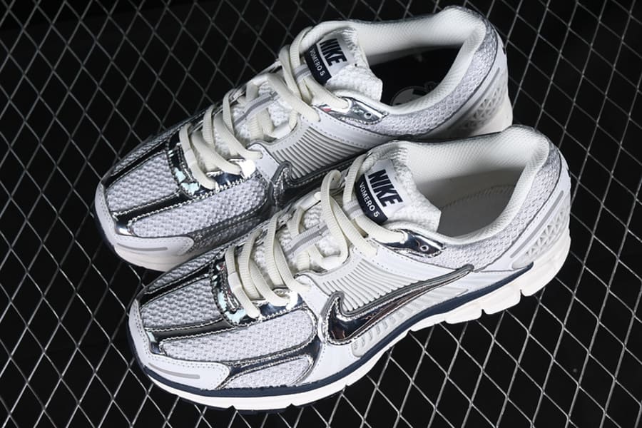 Nike Zoom Vomero 5 Photon Dust Metallic Silver - HYPER LIST