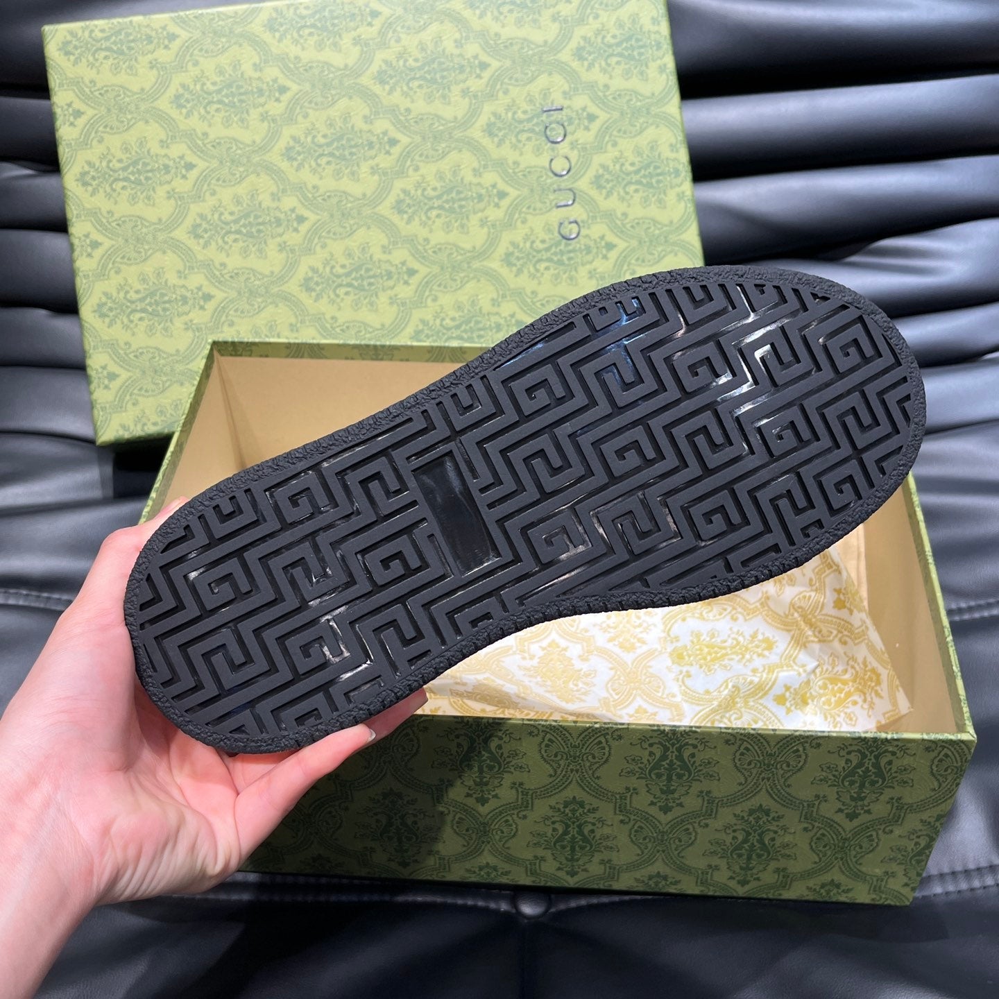 Gucci Screener 70TH Black