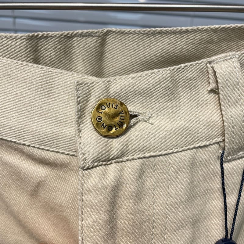 Calça Louis Vuitton Monogram Workwear Carpenter Cream - HYPER LIST