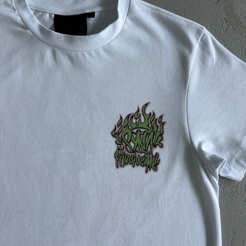 Camiseta Syna World 'Light Me Up' - HYPER LIST