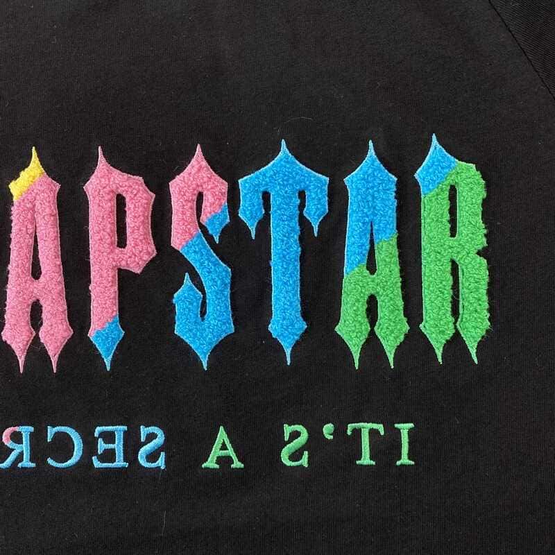 Camiseta Trapstar Chenille Decoded Candy - HYPER LIST