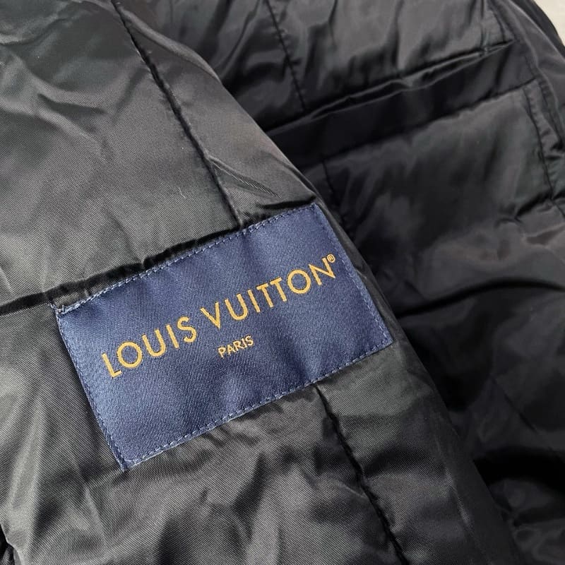 Jaqueta Louis Vuitton 'LV Lovers' Nylon Crystal Baseball - HYPER LIST