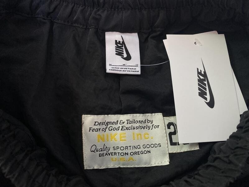 Shorts Nike x Fear of God - HYPER LIST