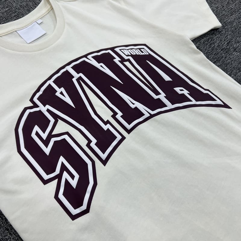 Camiseta Syna World College - HYPER LIST