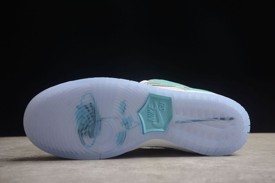 April Skateboards x Nike SB Dunk Low Turbo Green - HYPER LIST