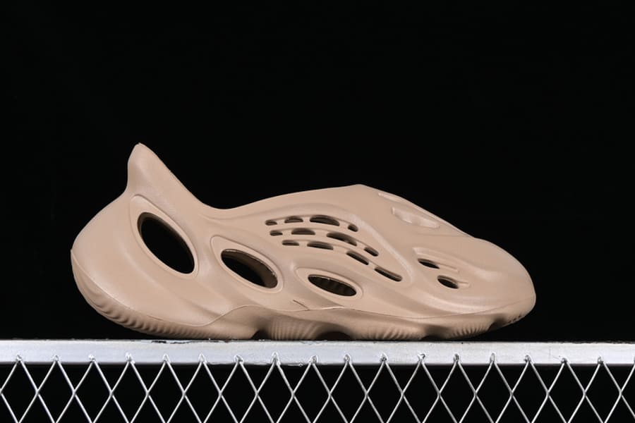 Adidas Yeezy Foam Runner Mist - HYPER LIST