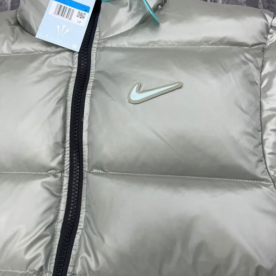 Jaqueta Puffer Nike NOCTA Cinza - HYPER LIST