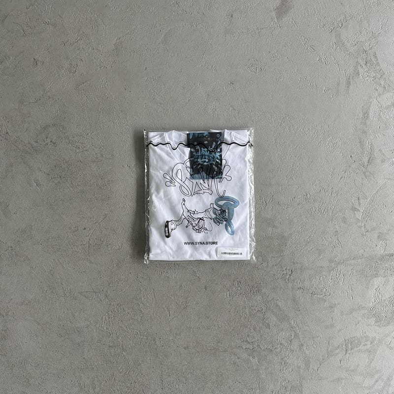 Camiseta Syna World Pill - HYPER LIST