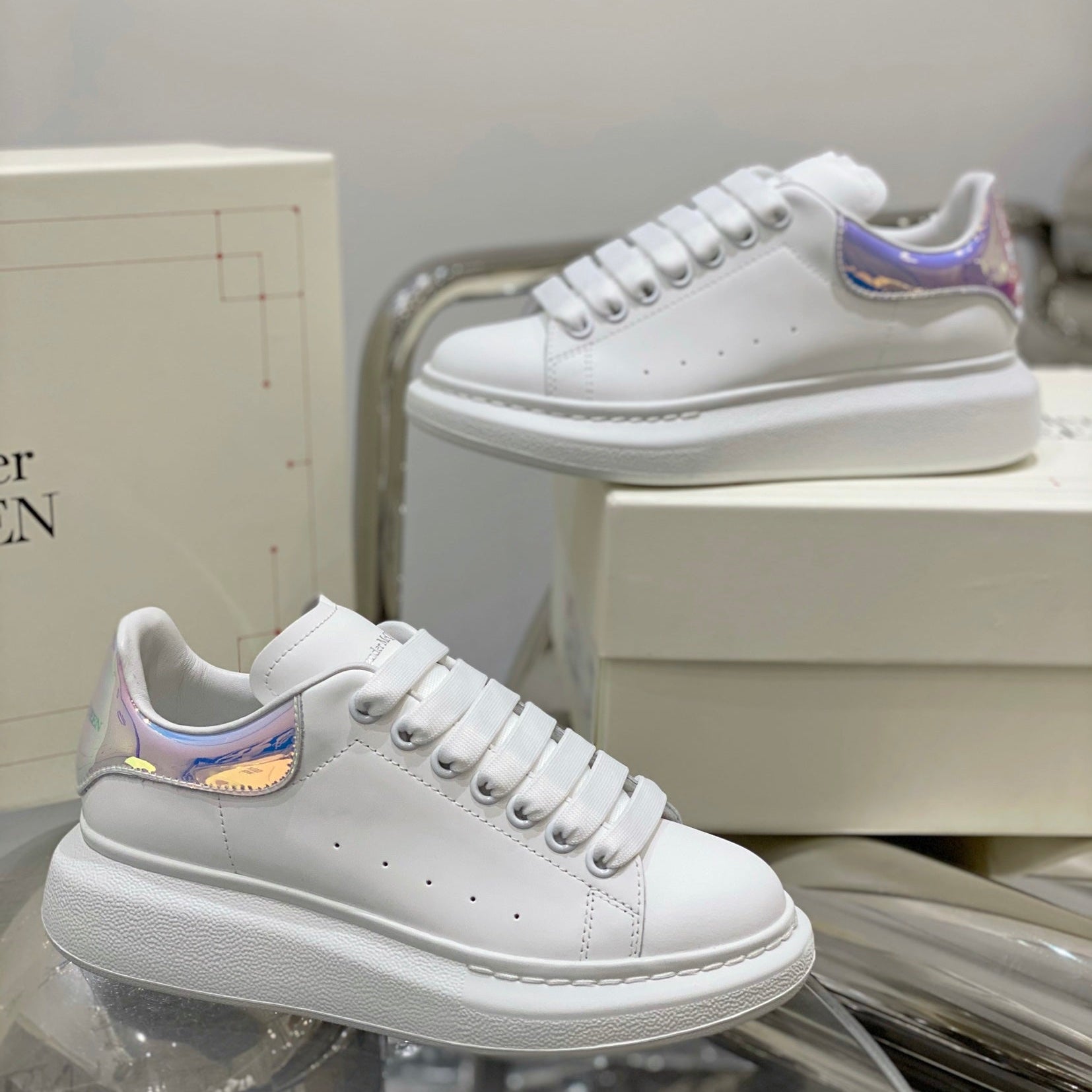 Alexander McQueen Refletive - HYPER LIST