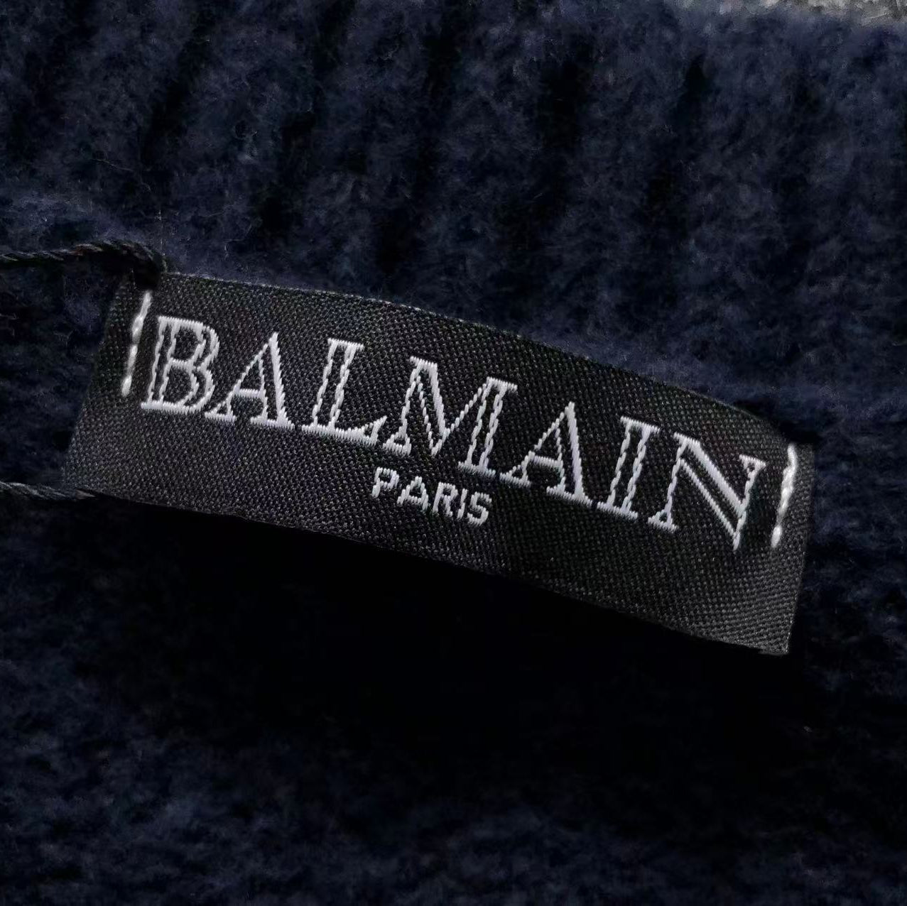 Balmain Paris Sweater H097