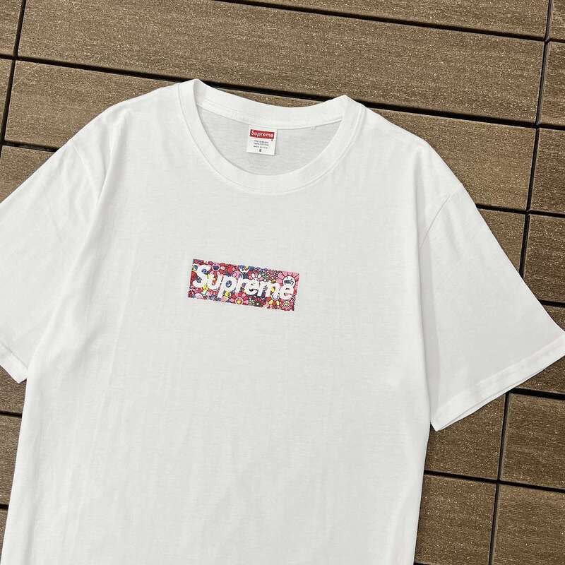 Camiseta Supreme x Takashi Murakami - HYPER LIST