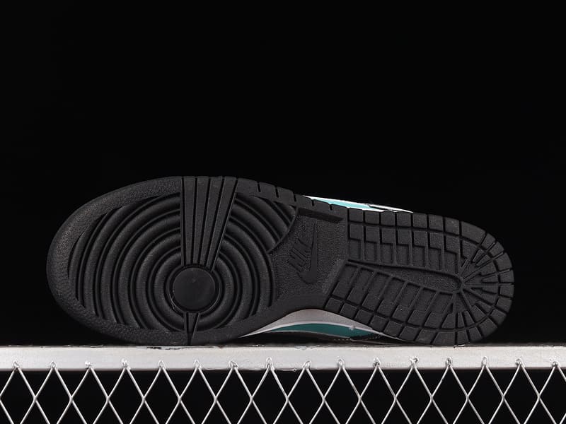 Nike Dunk Low Diamond Supply Co. - HYPER LIST