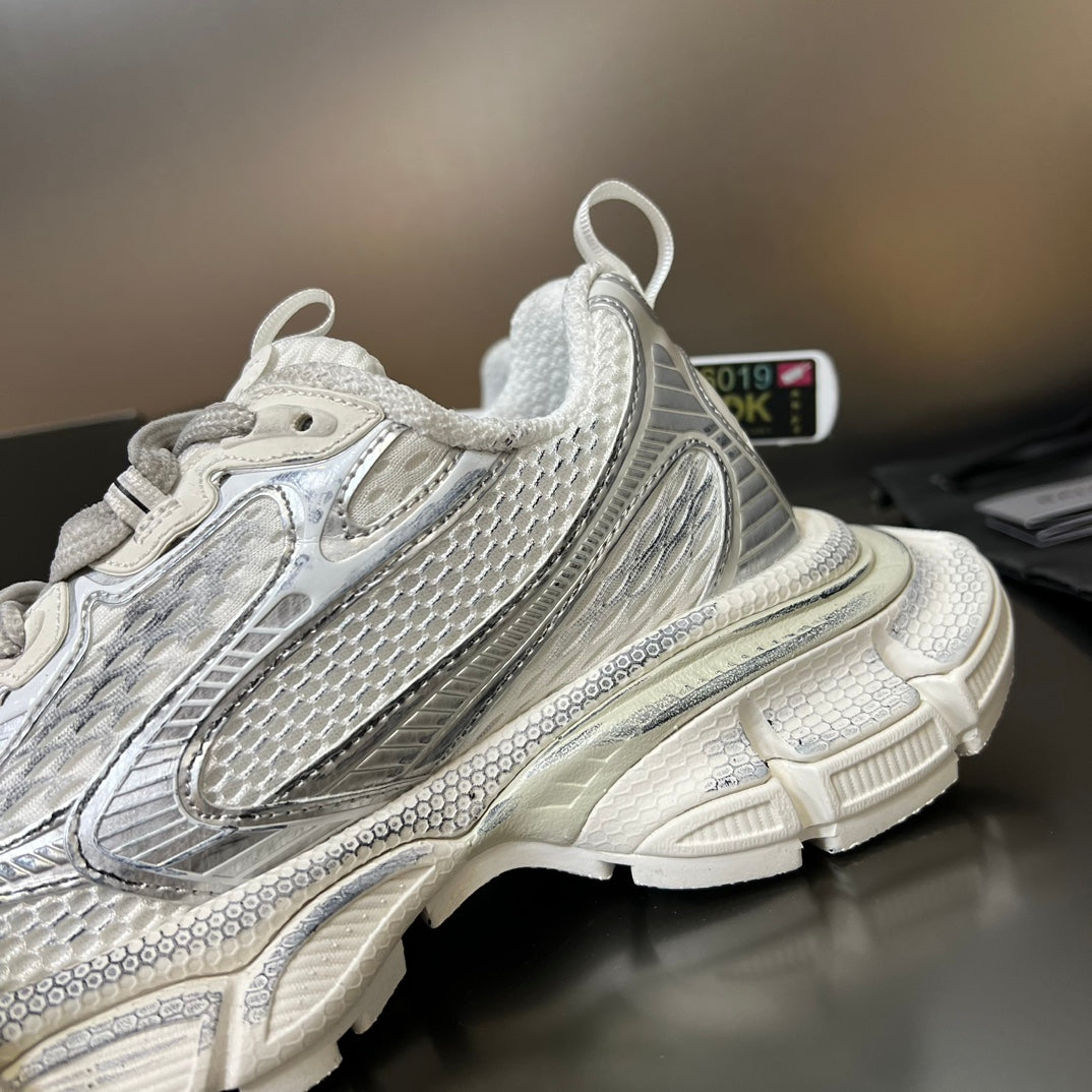 Balenciaga 3XL White - HYPER LIST