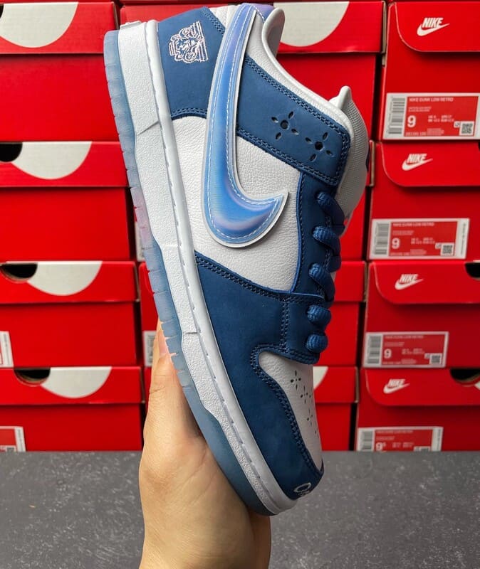 Nike Dunk Low Born x Raised - HYPER LIST