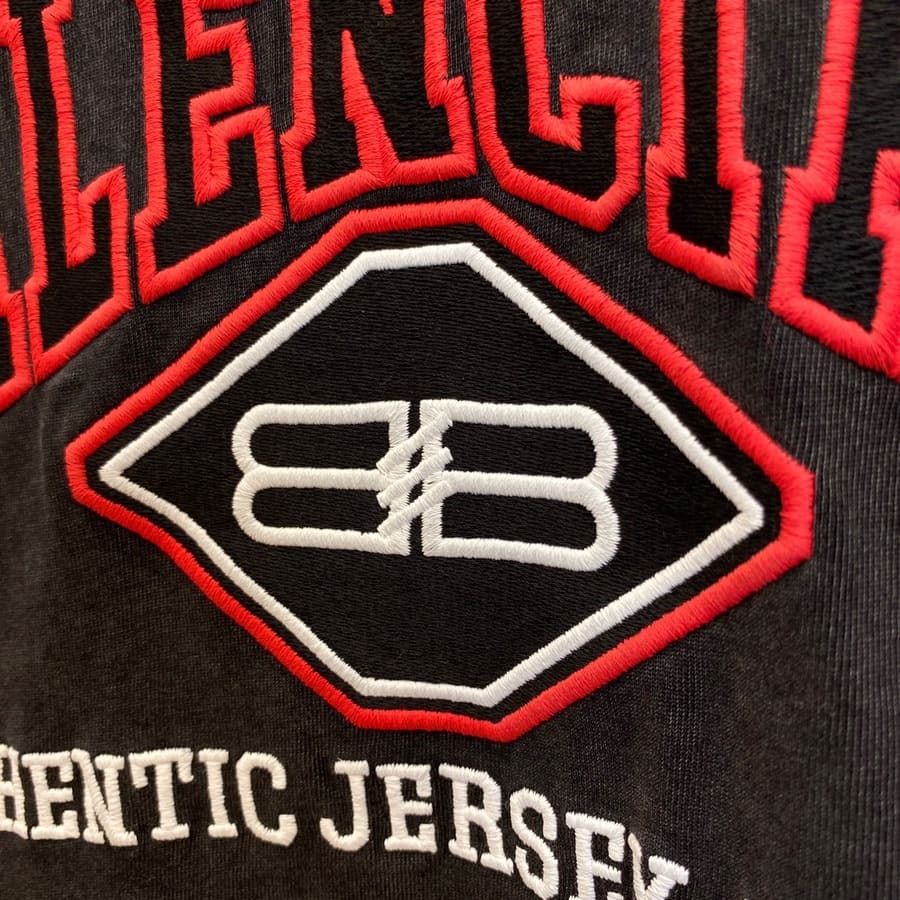Camiseta Balenciaga B Authentic Vintage - HYPER LIST