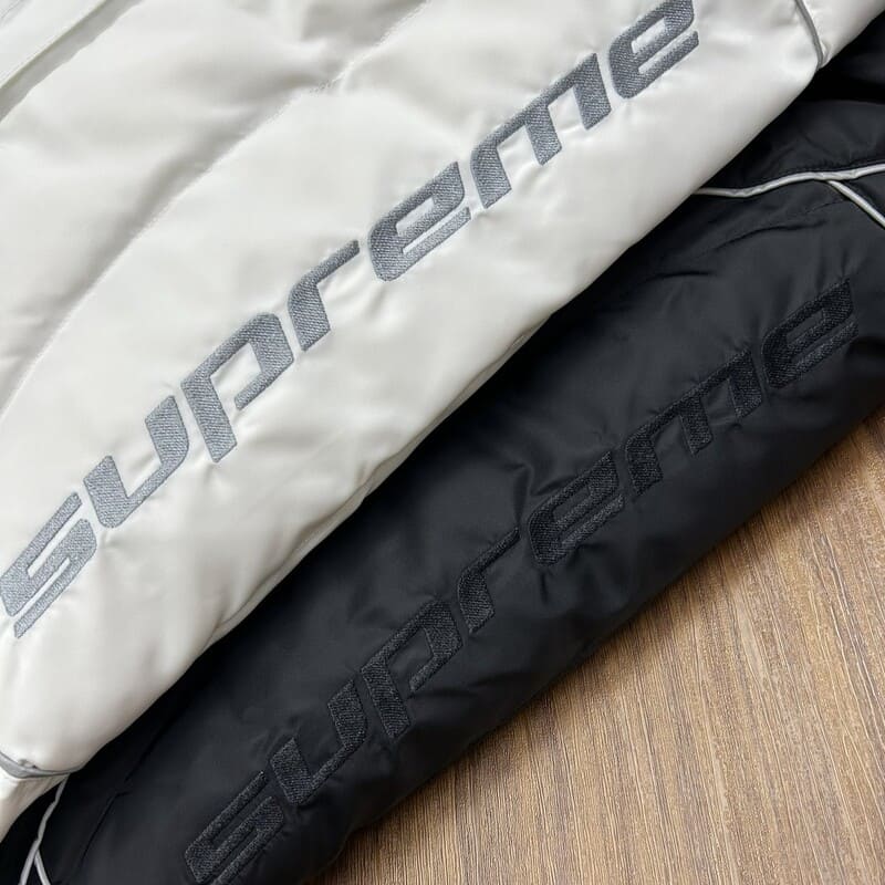 Jaqueta Puffer Supreme x Jordan Branca - HYPER LIST