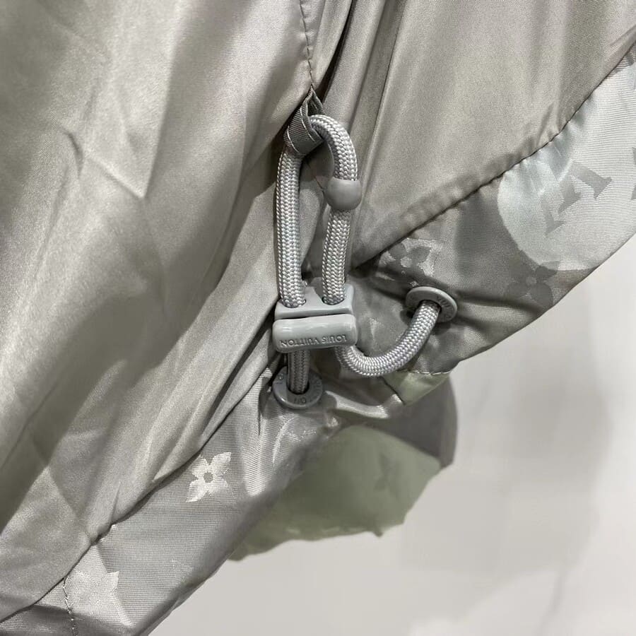 Jaqueta Louis Vuitton Patchworked Portrait Puffer - HYPER LIST
