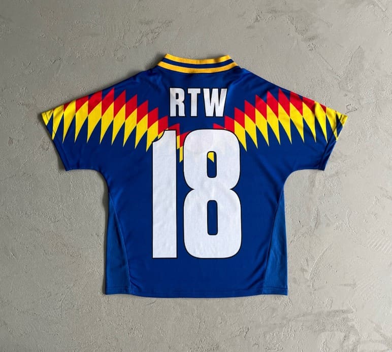 Camiseta Corteiz Futebol Azul - HYPER LIST