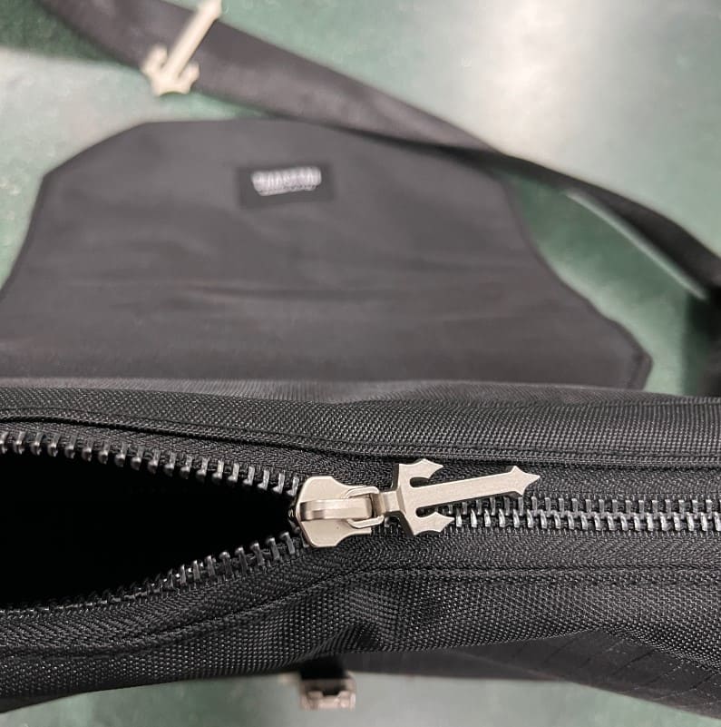 Trapstar Cobra T Bag Black/Reflective - HYPER LIST