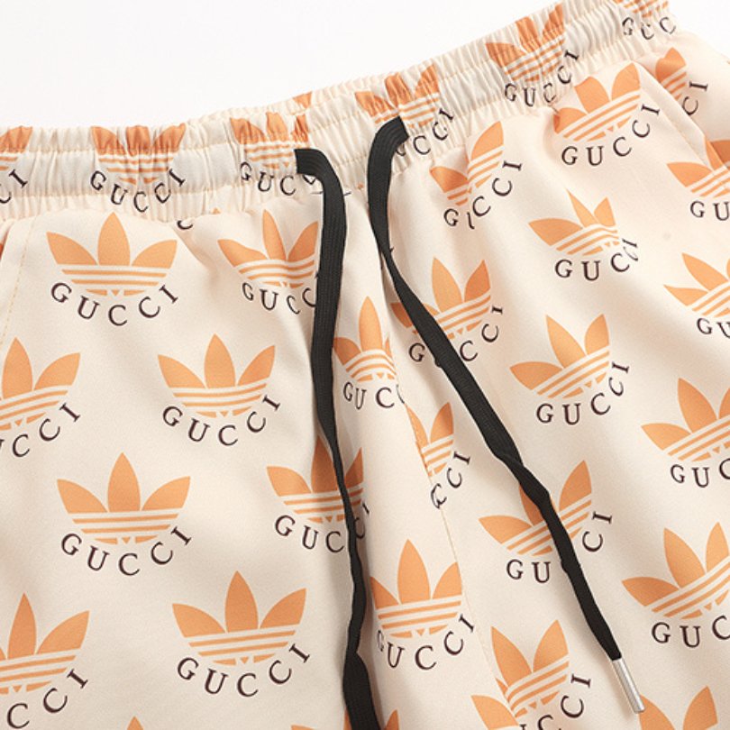 Set Gucci x Adidas Trefoil Beige Shirt and Shorts GC030