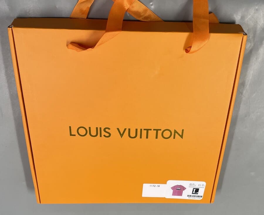 Camiseta Louis Vuitton Graphic Short-Sleeved - HYPER LIST