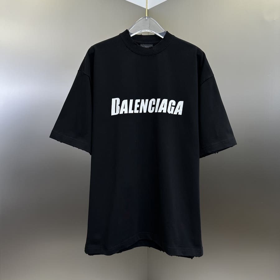 Camiseta Balenciaga Cracked Logo Distressed - HYPER LIST