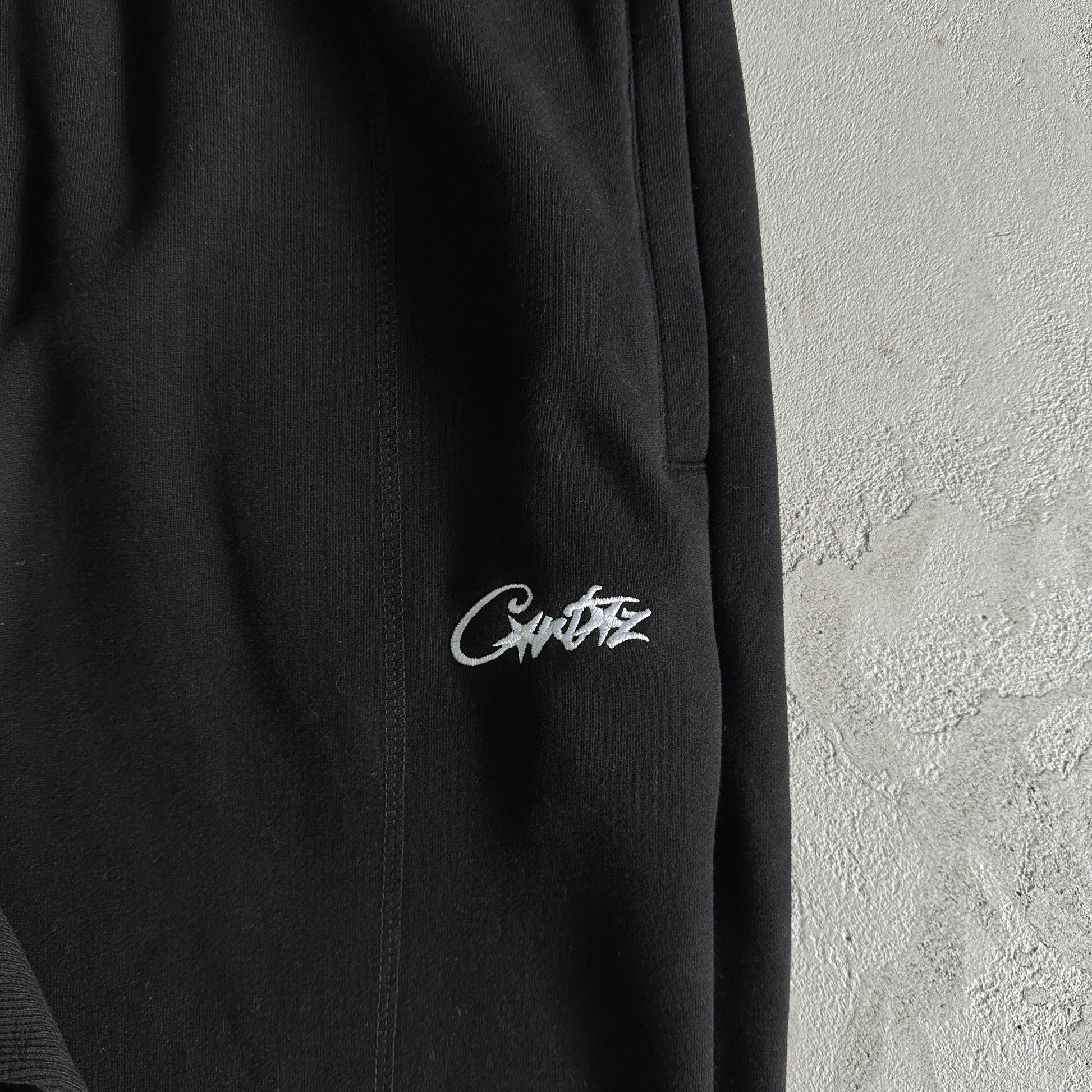 Corteiz HMP 3 Star Black Tracksuit - HYPER LIST