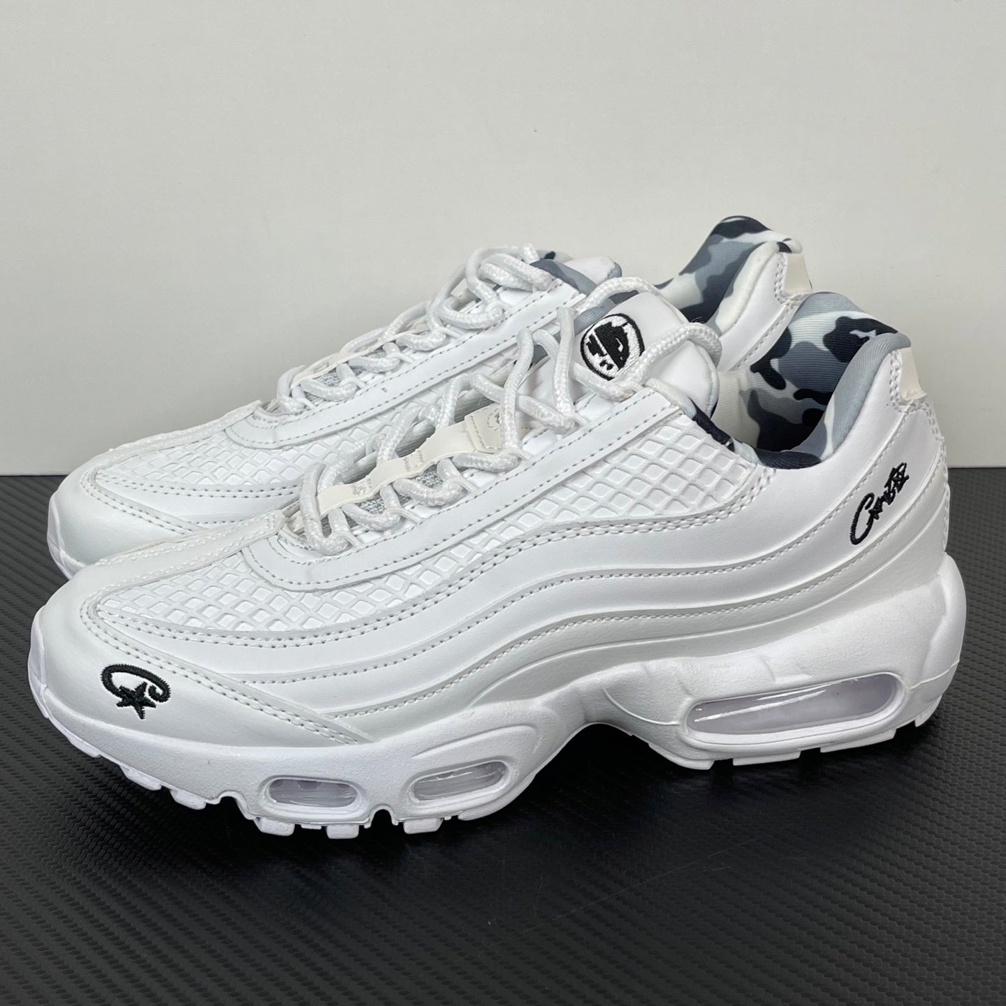 Nike X Corteiz White - HYPER LIST