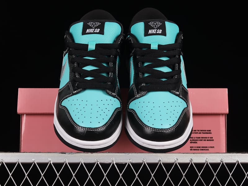 Nike Dunk Low Diamond Supply Co. - HYPER LIST