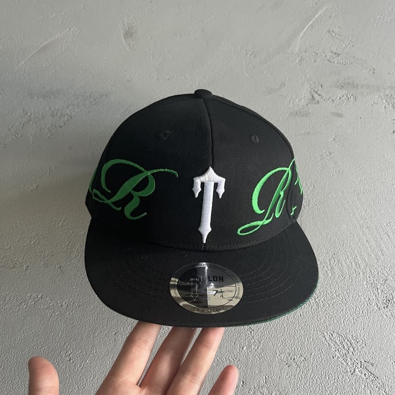 Trapstar Script Fitted Cap Black/Green - HYPER LIST