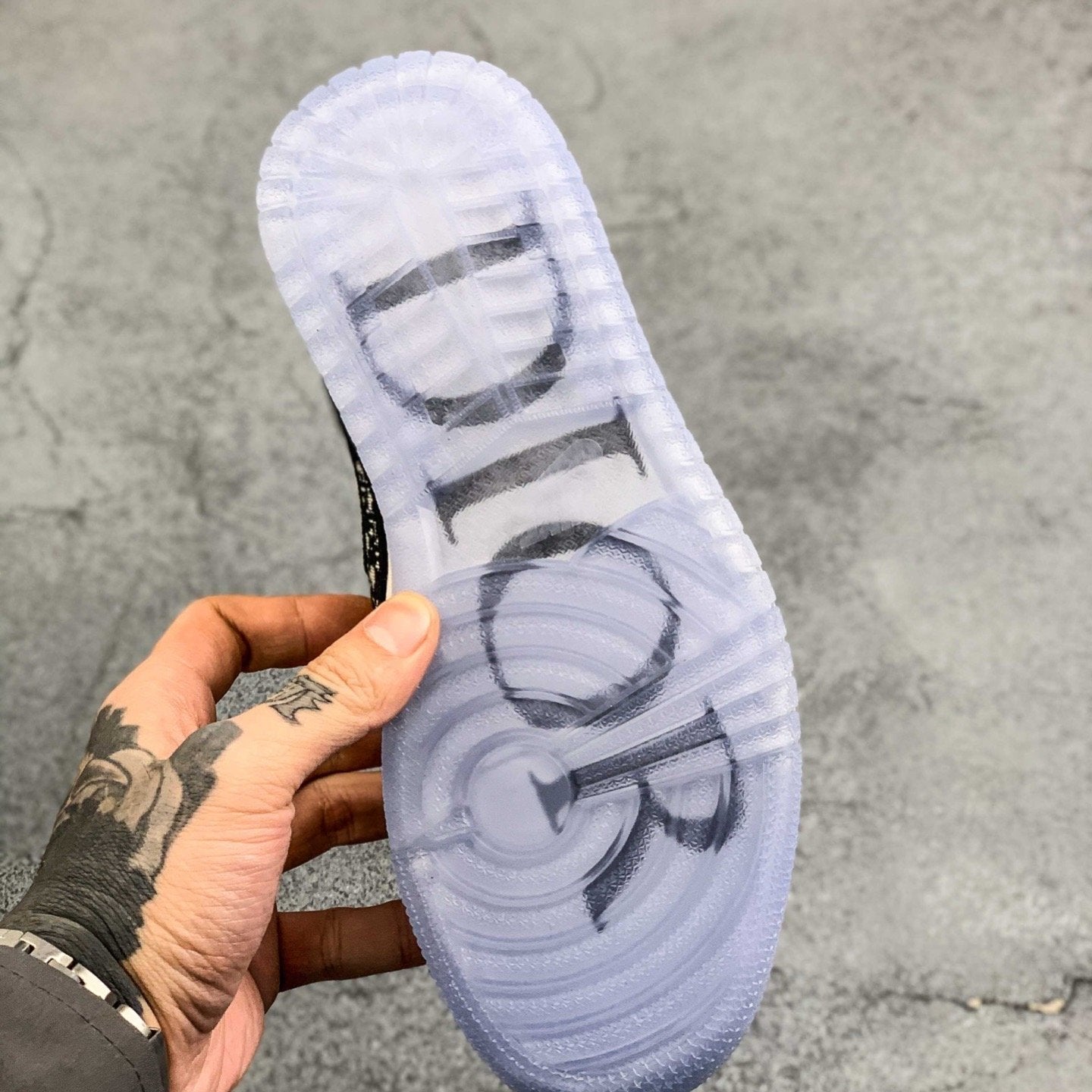Nike Air Jordan X Dior - HYPER LIST