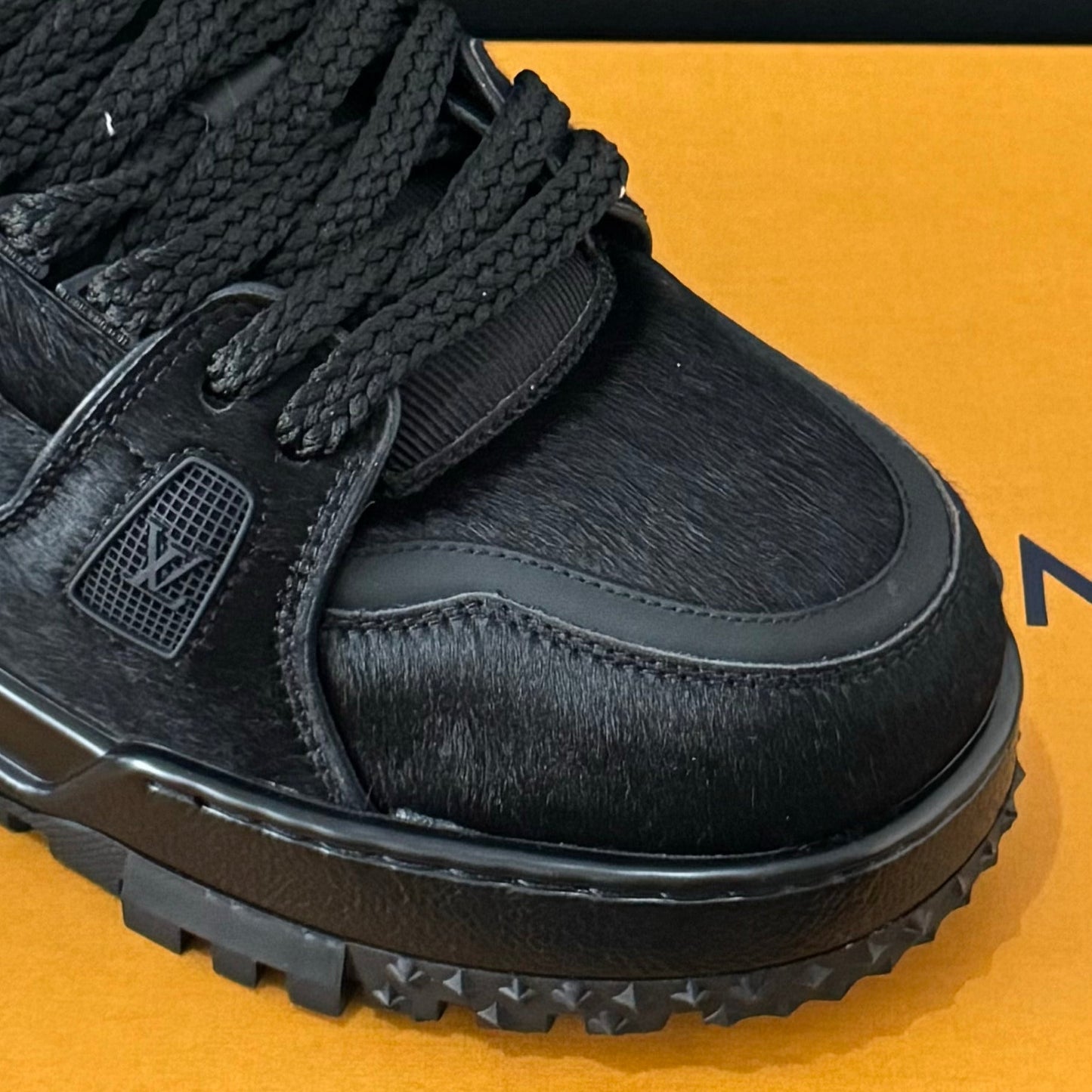 Louis Vuitton Trainner Black - HYPER LIST