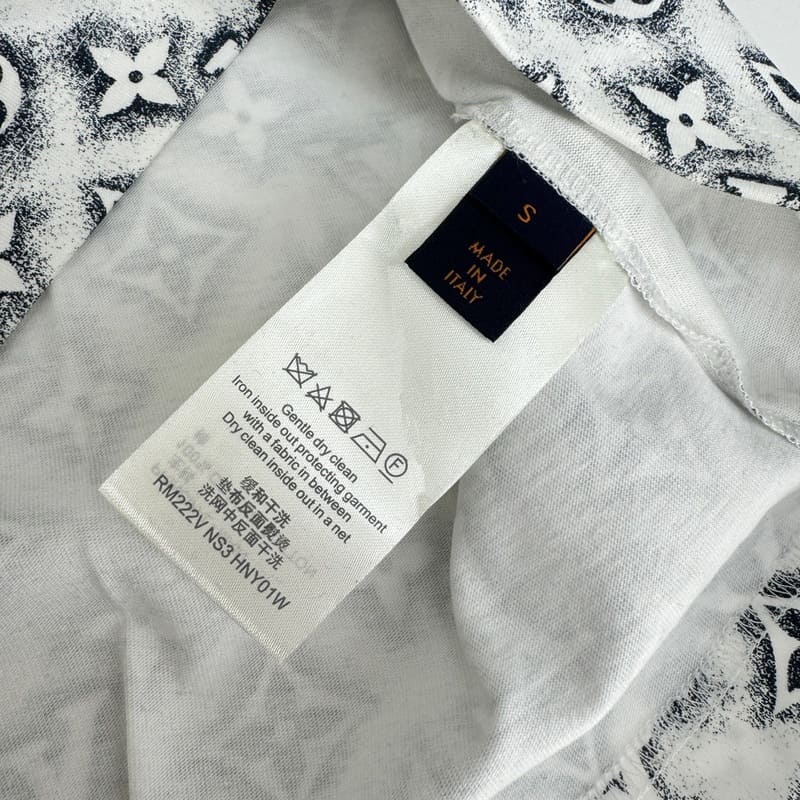 Camiseta Louis Vuitton Monogram White Deep Black - HYPER LIST
