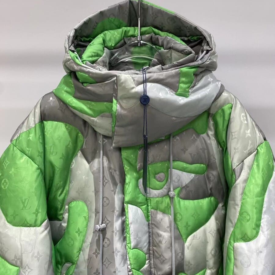 Jaqueta Louis Vuitton Patchworked Portrait Puffer - HYPER LIST