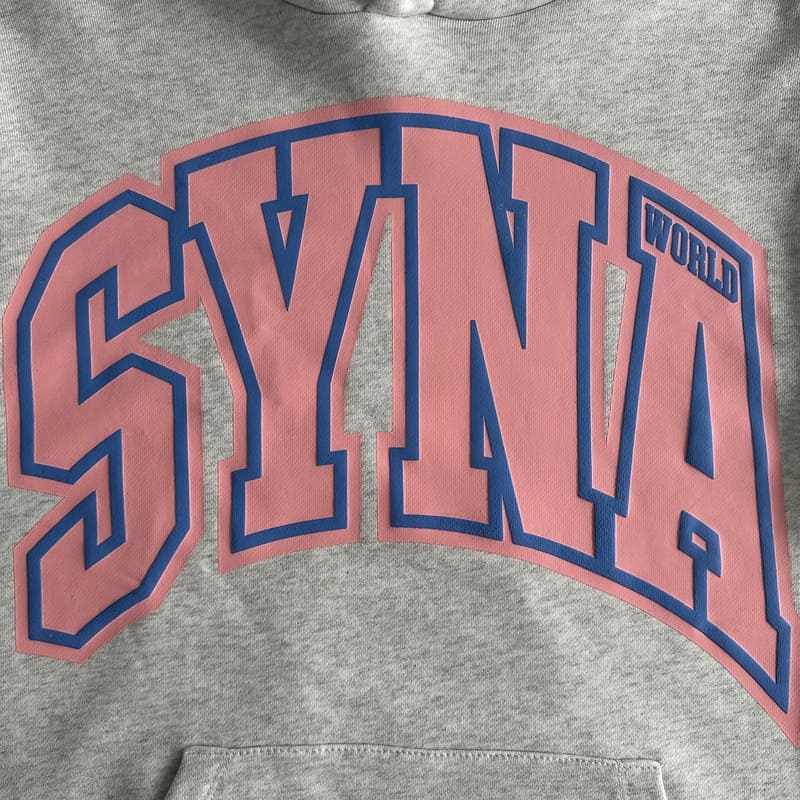 Conjunto Syna World College Logo Cinza/Rosa - HYPER LIST
