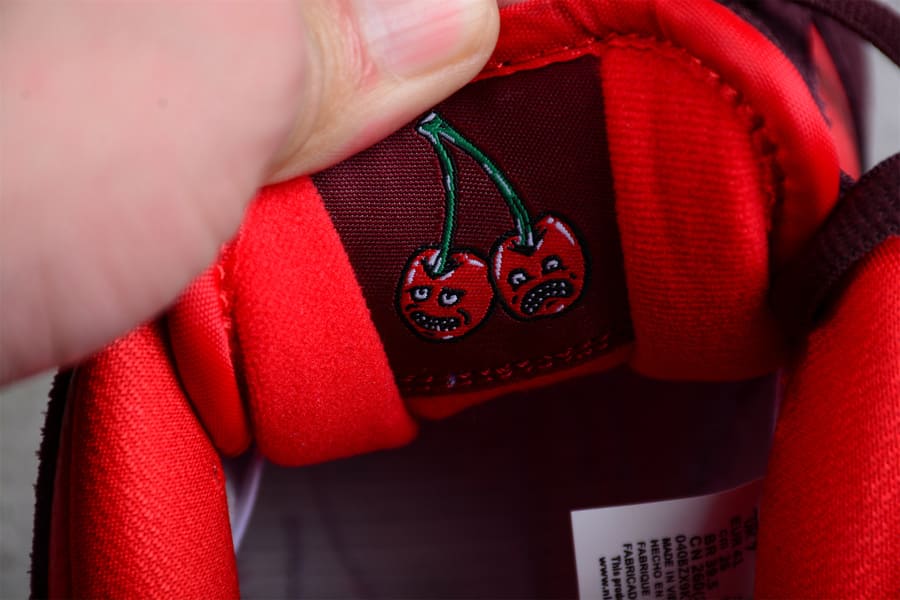Nike SB Dunk Low Cherry - HYPER LIST