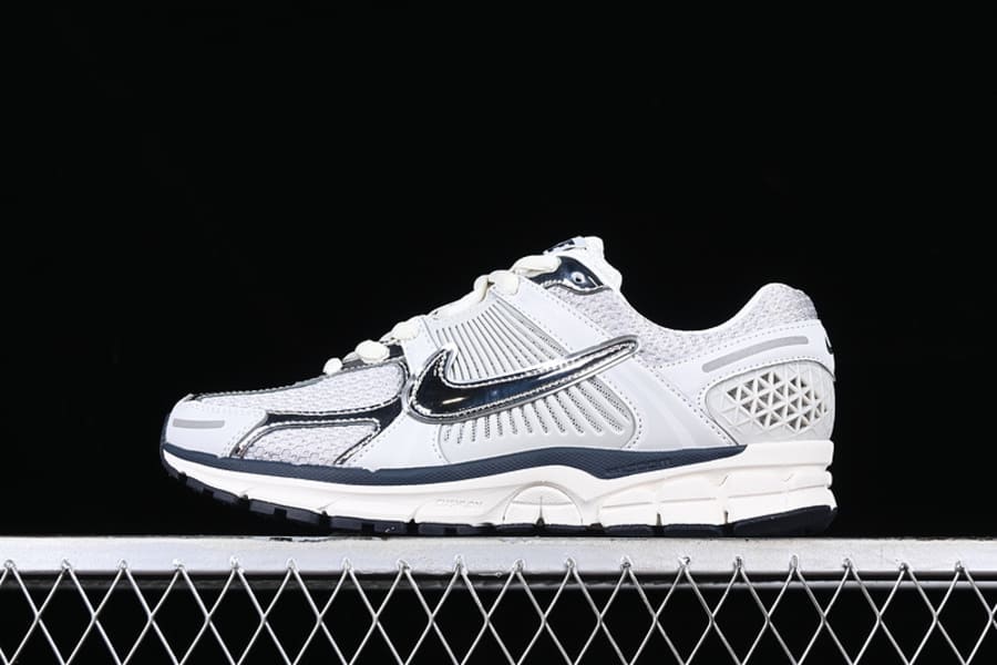 Nike Zoom Vomero 5 Photon Dust Metallic Silver - HYPER LIST