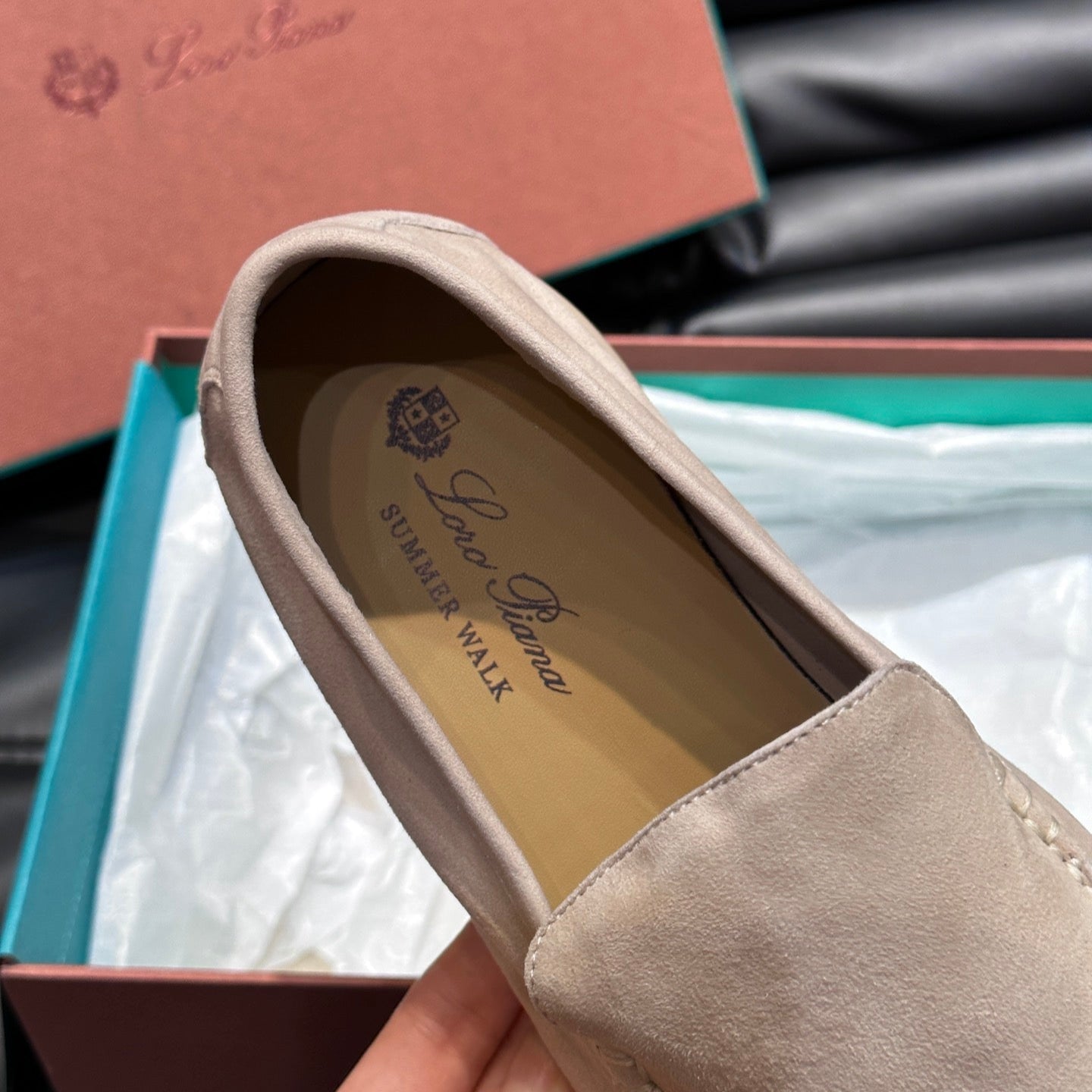 Loro Piana White - HYPER LIST