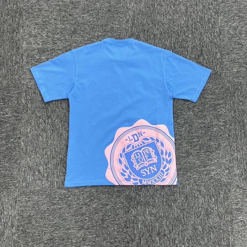 Camiseta Syna World College Azul Claro - HYPER LIST