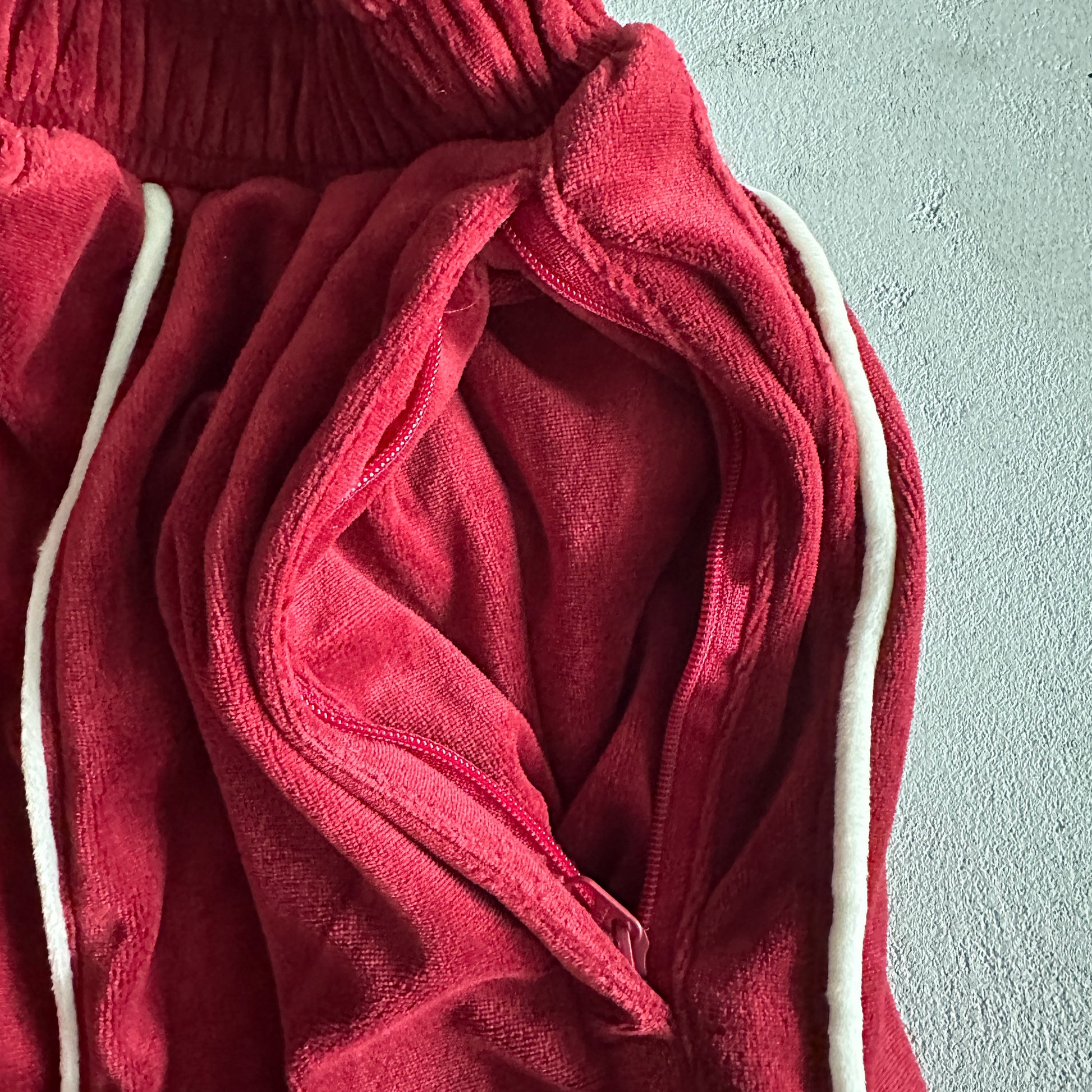 Corteiz Velour Red Tracksuit - HYPER LIST