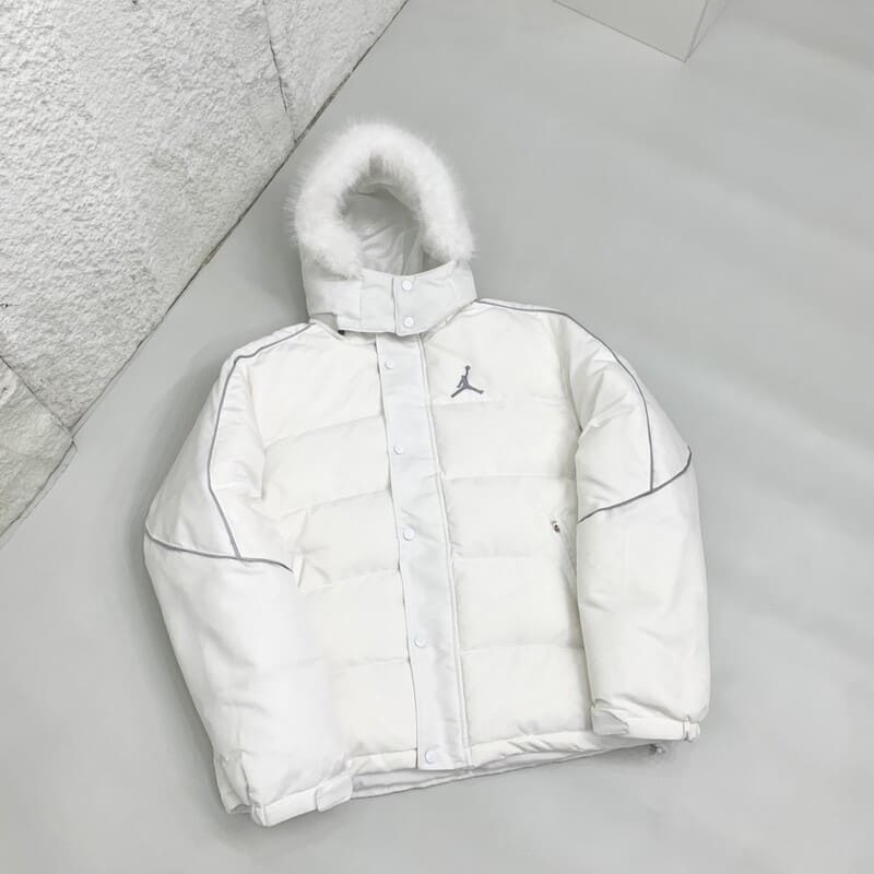 Jaqueta Puffer Supreme x Jordan Branca - HYPER LIST