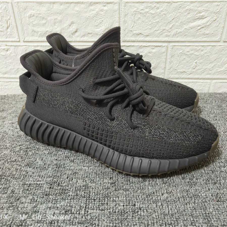Yeezy Boost 350 Black - HYPER LIST
